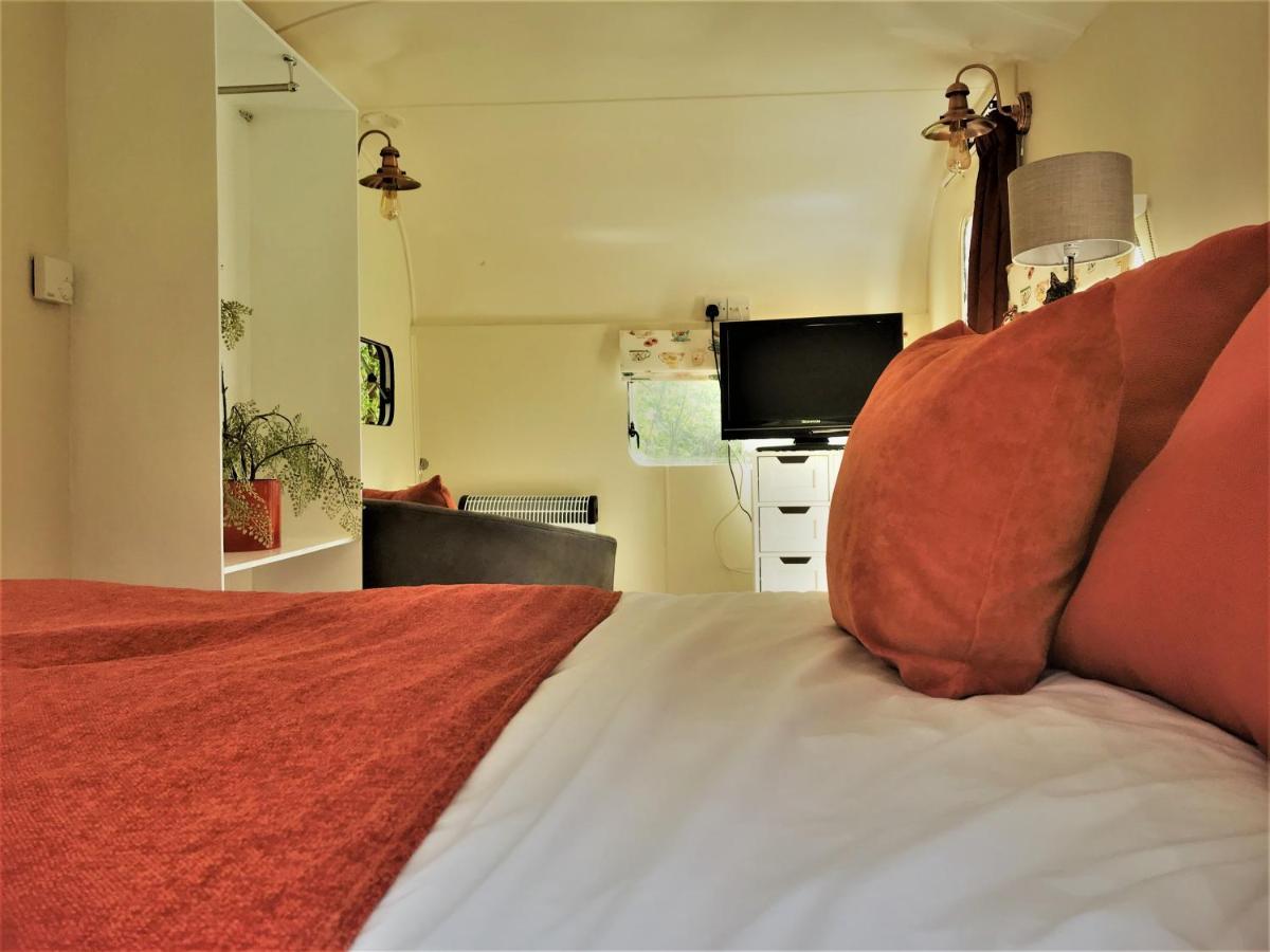 Willow Valley Glamping Bude Kültér fotó