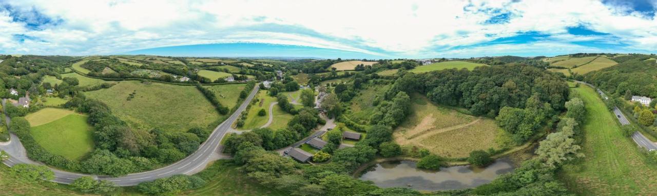 Willow Valley Glamping Bude Kültér fotó
